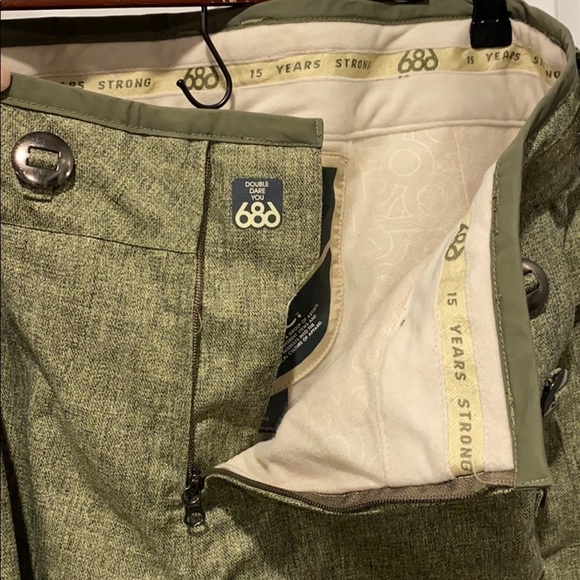 686 Snow Pants Trouser Look EUC - Picture 8 of 16